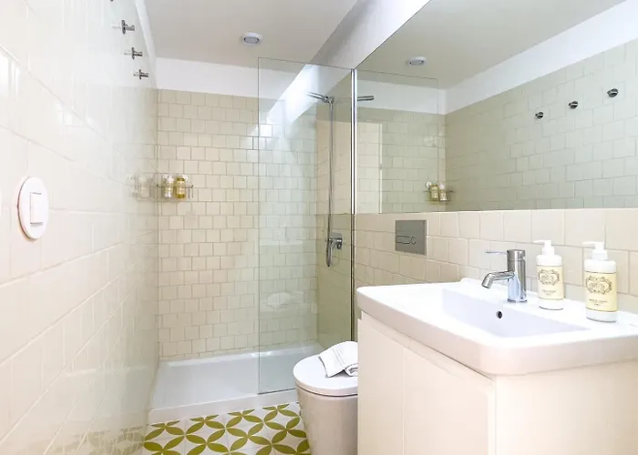 דירה Full Of Light And Color At The Spot In Town *