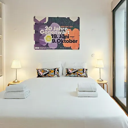Apartman Full Of Light And Color At The Spot In Town Porto