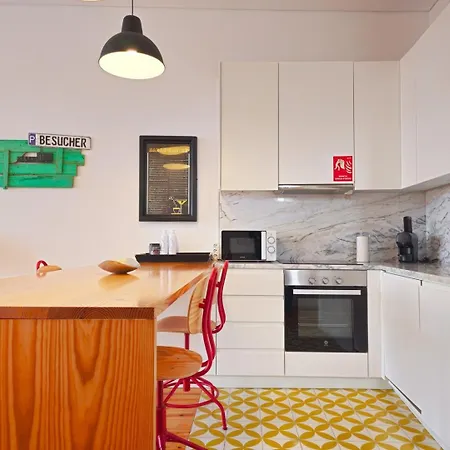 Apartman Full Of Light And Color At The Spot In Town Porto
