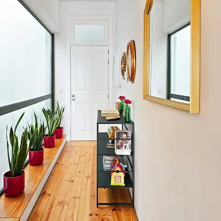 Apartman Full Of Light And Color At The Spot In Town *