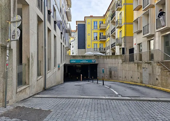 Full Of Light And Color At The Spot In Town Apartman