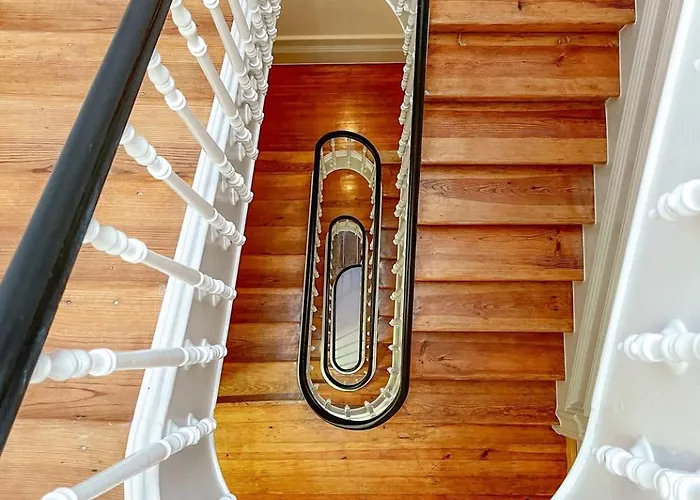 Daire Full Of Light And Color At The Spot In Town Porto