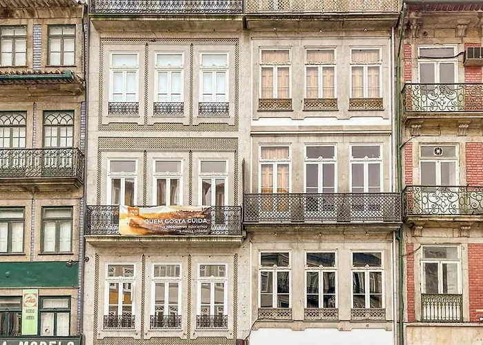 Full Of Light And Color At The Spot In Town Daire *